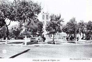 195- Vialar - Place de l'eglise